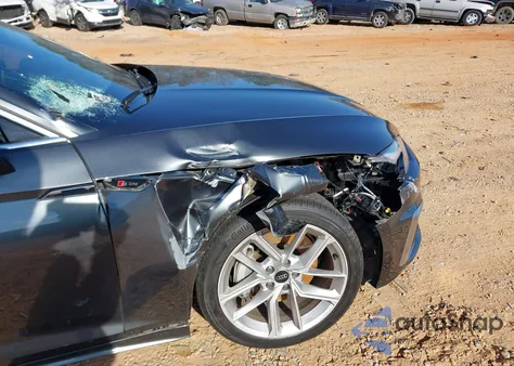 2024 Audi A5 Sportback Premium 45 Tfsi S Line Quattro S Tronic z USA, uszkodzony, nr VIN WAUDACF50RA058567